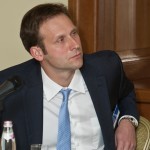 London-IPO-0712-238